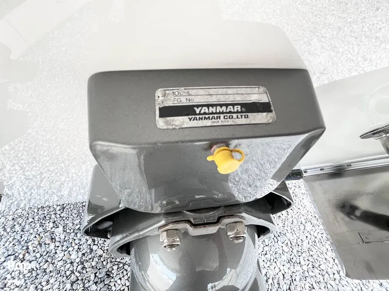 Slide: The Image of Formula 330 CBR 2022 - 16300237