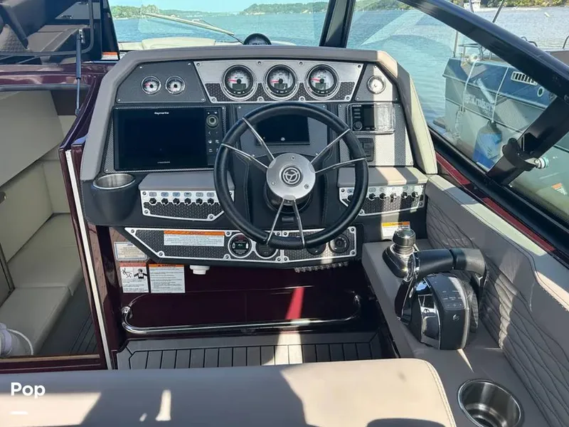 Slide: The Image of Cruisers Yachts 338 Palm Beach 2018 - 15992488