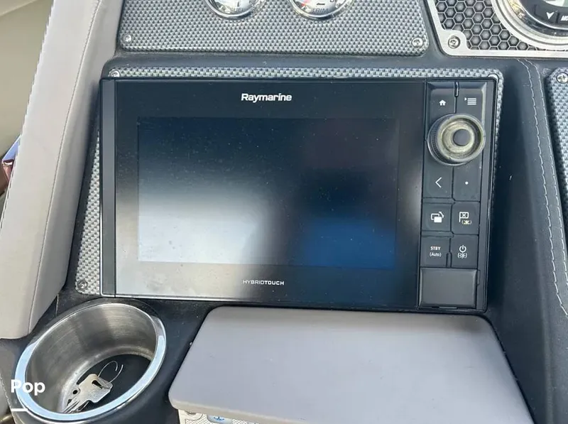 Slide: The Image of Cruisers Yachts 338 Palm Beach 2018 - 15992490