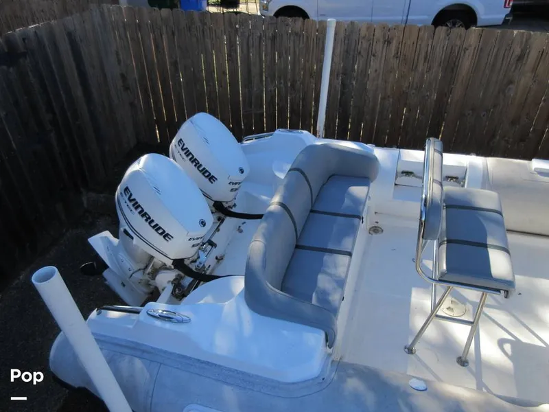 Slide: The Image of Transom Seating - 16102676