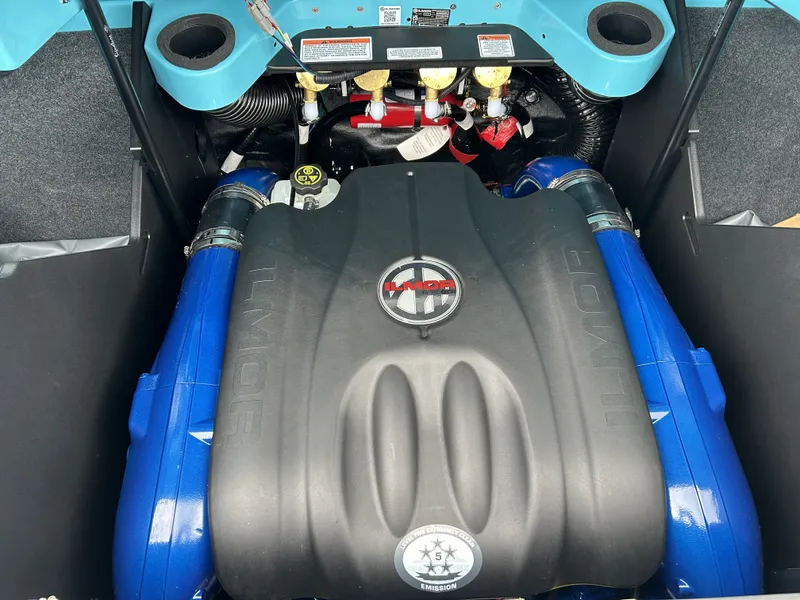 Slide: The Image of Mastercraft X24 2024 - 16