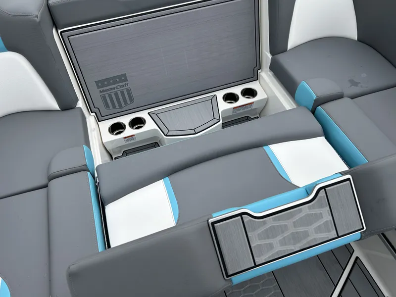 Slide: The Image of Mastercraft X24 2024 - 9