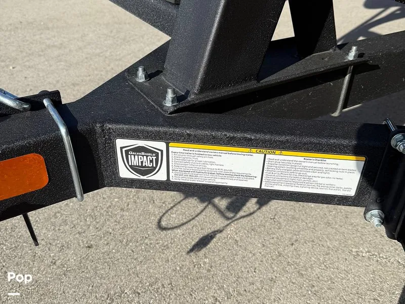 Slide: The Image of Sun Tracker Party Barge 16 DLX 2025 - 16056446