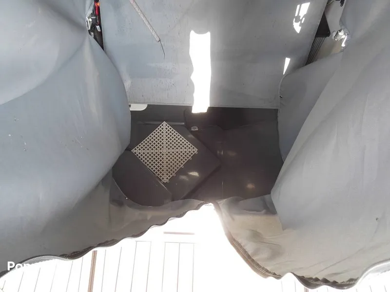 Slide: The Image of Pop-up Changing Room - 16139772