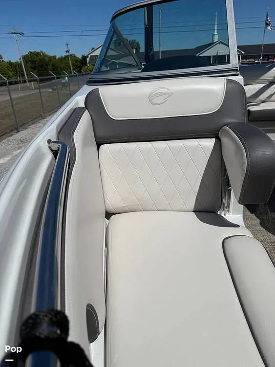 Slide: The Image of Crownline Boats 215 SS 2019 - 16007563