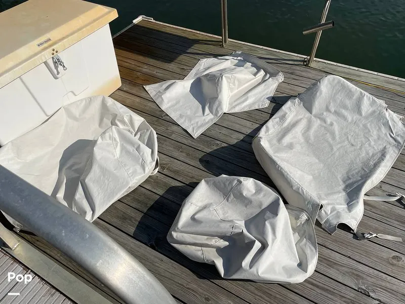 Slide: The Image of Upper, Lower Bench And Helm Covers - 16167239