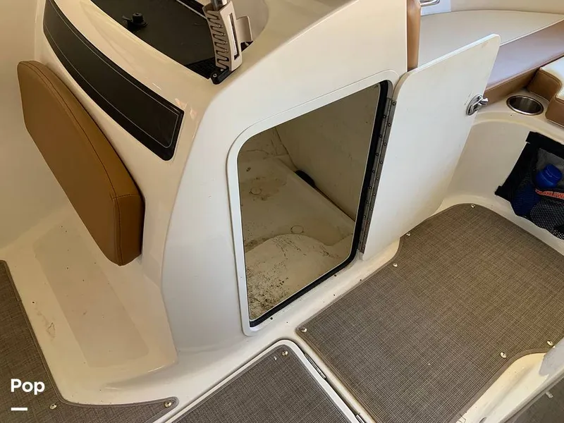 Slide: The Image of Bayliner VR5 2021 - 16060544