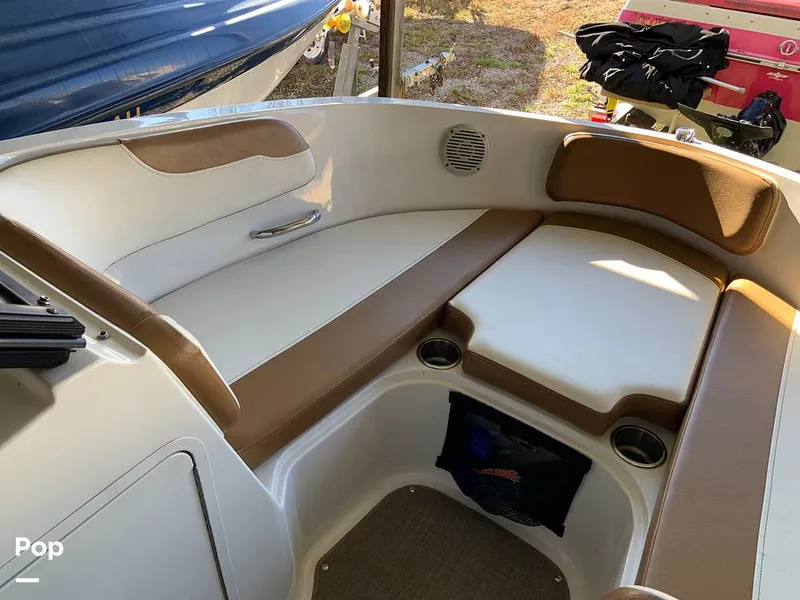 Slide: The Image of Bayliner VR5 2021 - 16060547