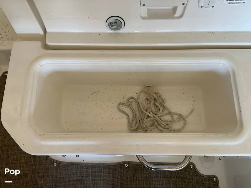 Slide: The Image of Bayliner VR5 2021 - 16060557