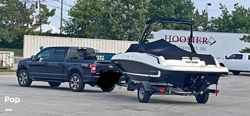 Slide: The Image of Bayliner VR5 2021 - 16042000