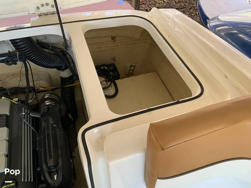 Slide: The Image of Bayliner VR5 2021 - 16060566