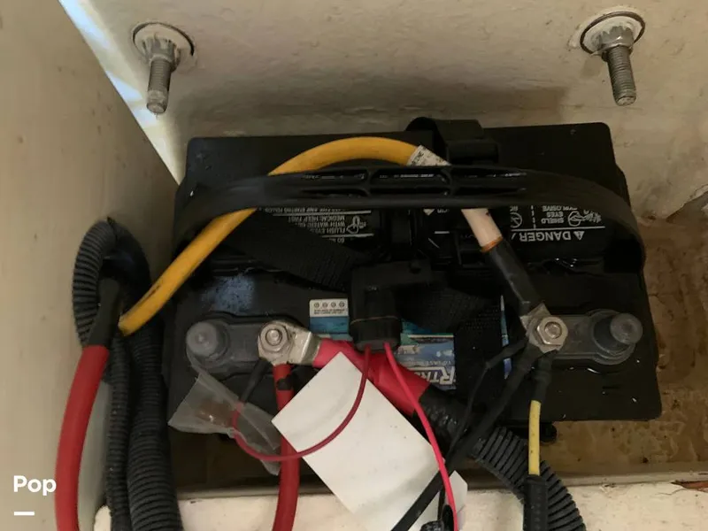 Slide: The Image of Bayliner VR5 2021 - 16060568