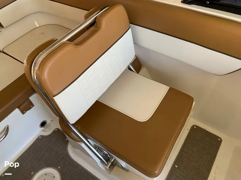 Slide: The Image of Bayliner VR5 2021 - 16060569