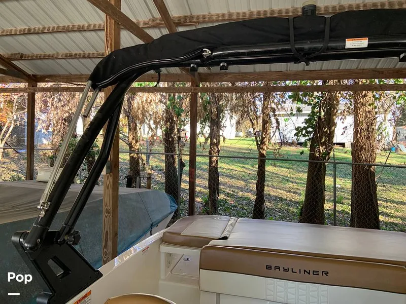 Slide: The Image of Bayliner VR5 2021 - 16060572