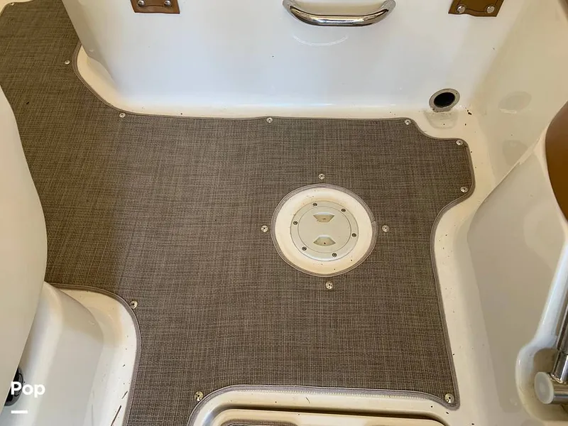 Slide: The Image of Bayliner VR5 2021 - 16060579