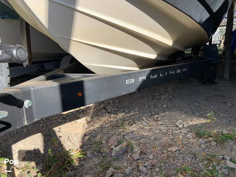Slide: The Image of Bayliner VR5 2021 - 16060591