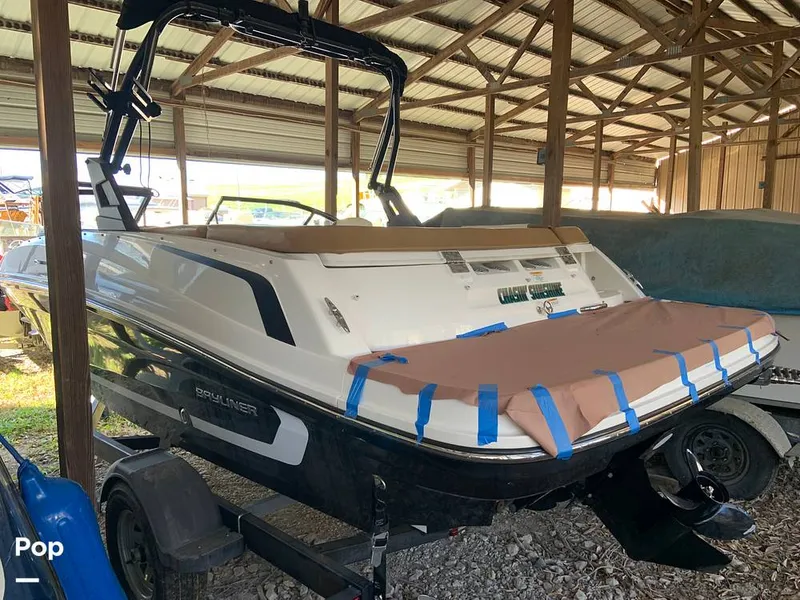 Slide: The Image of Bayliner VR5 2021 - 16060349