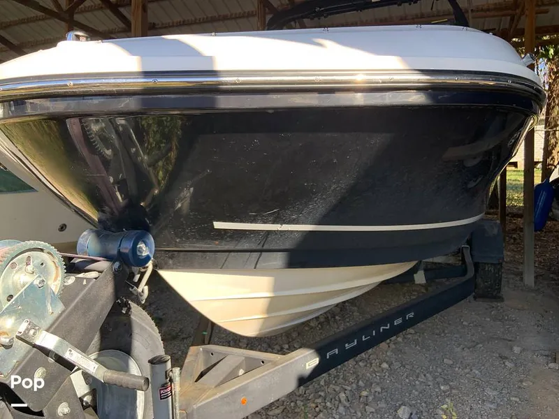 Slide: The Image of Bayliner VR5 2021 - 16060353