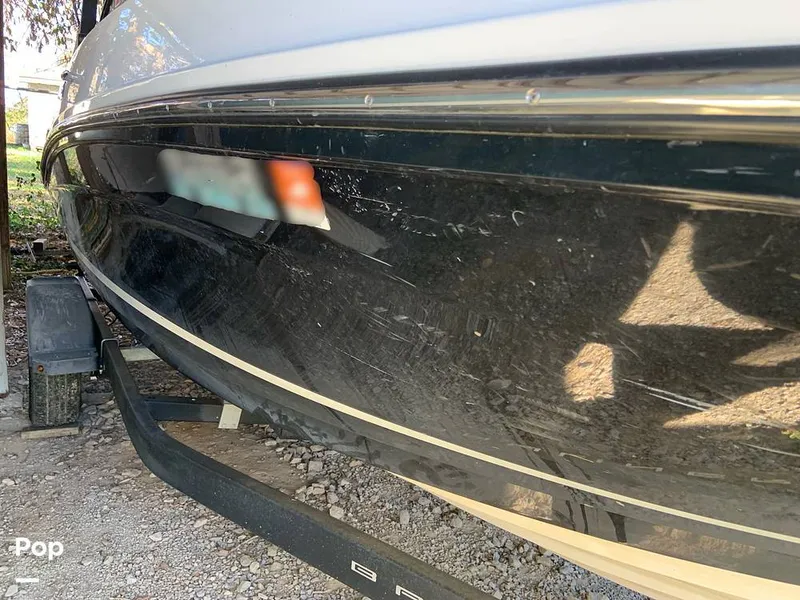 Slide: The Image of Bayliner VR5 2021 - 16060604