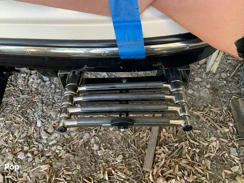 Slide: The Image of Bayliner VR5 2021 - 16060378