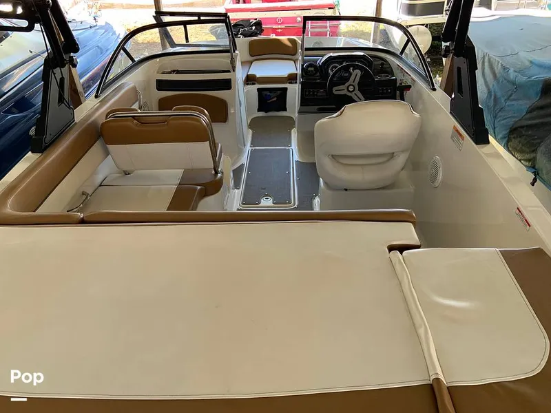 Slide: The Image of Bayliner VR5 2021 - 16060395