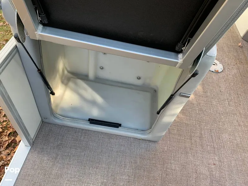 Slide: The Image of POP-UP Changing Area - 16014815