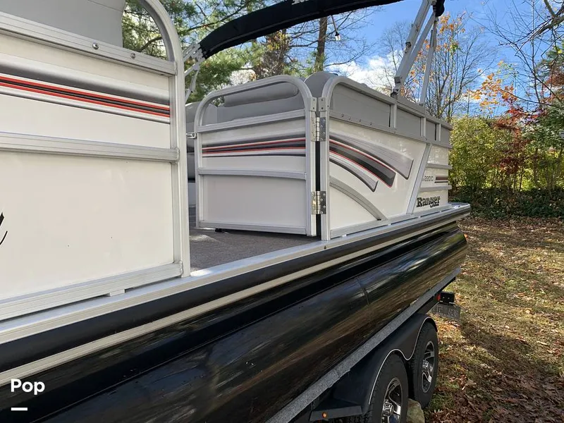 Slide: The Image of Side Entry - 16015175