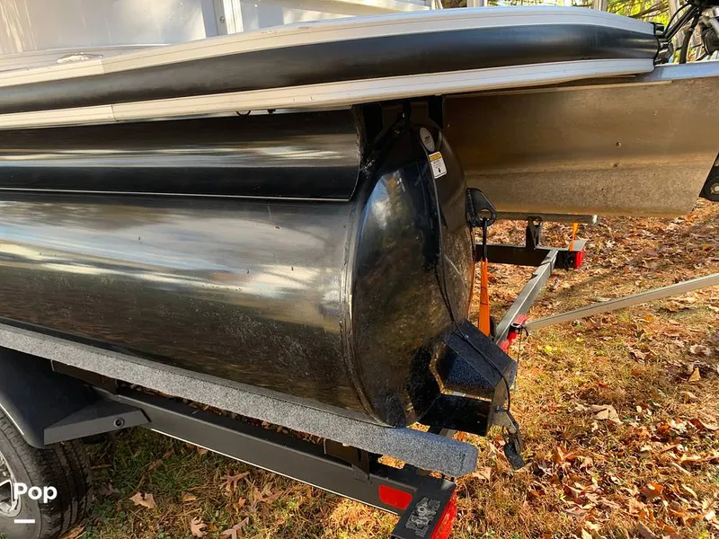 Slide: The Image of Ranger Boats Reata RP220C 2020 - 16014804