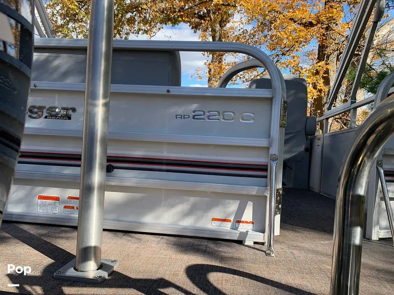 Slide: The Image of Ranger Boats Reata RP220C 2020 - 16014808