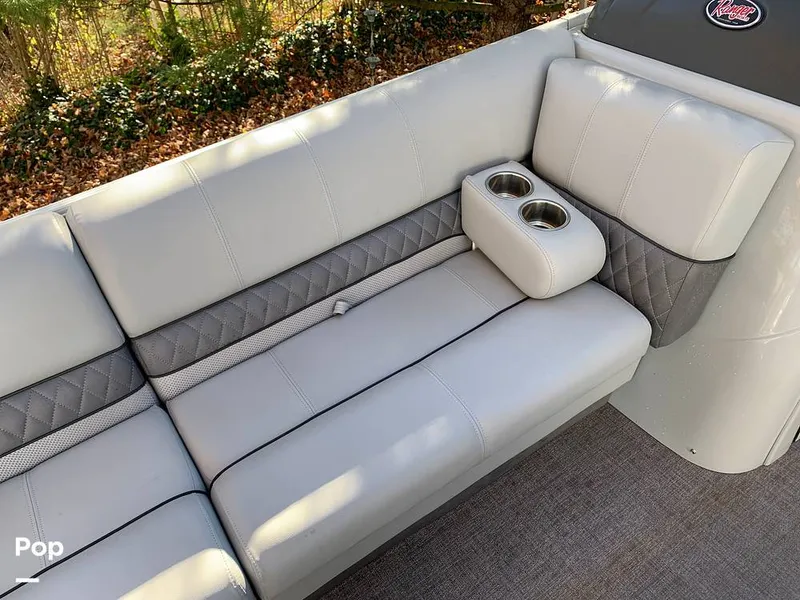 Slide: The Image of Ranger Boats Reata RP220C 2020 - 16014814