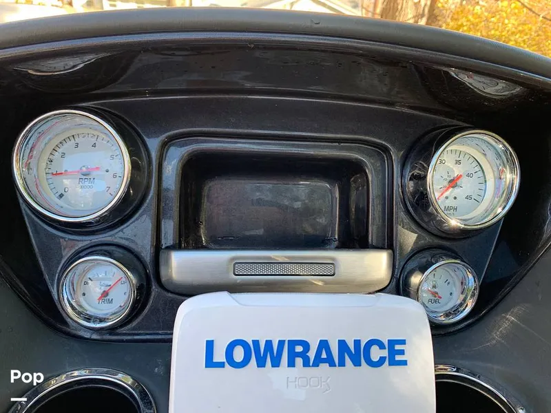 Slide: The Image of Ranger Boats Reata RP220C 2020 - 16014821