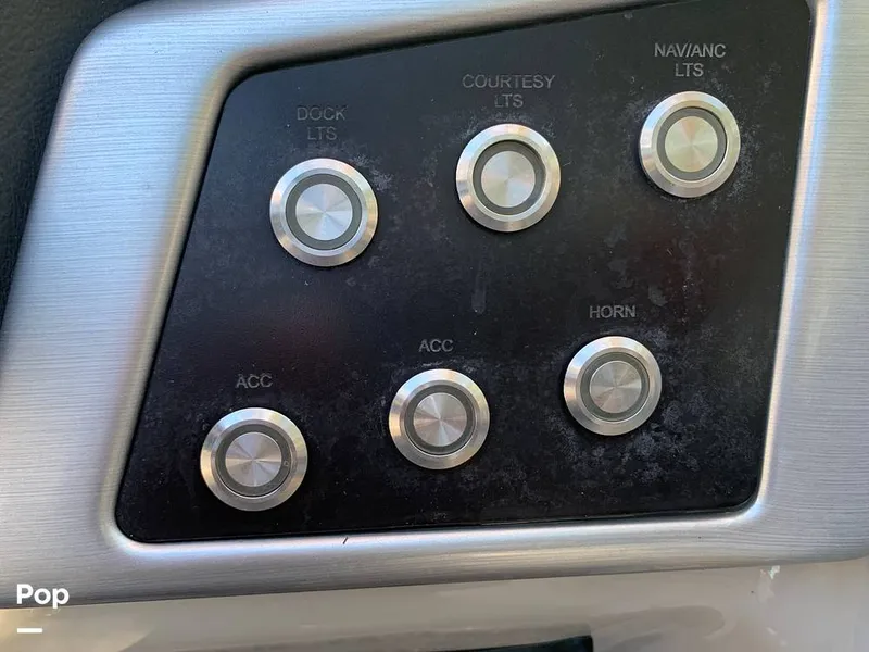 Slide: The Image of Ranger Boats Reata RP220C 2020 - 16014826