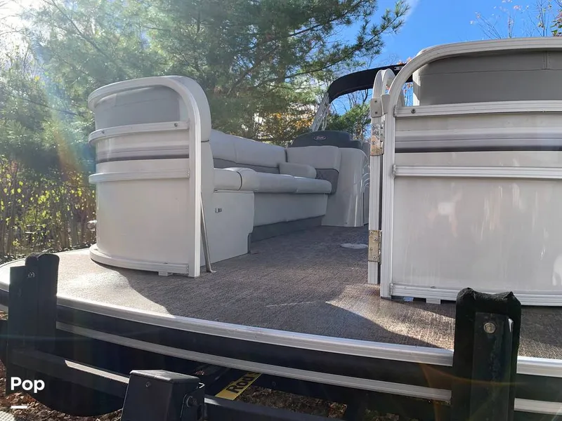 Slide: The Image of Ranger Boats Reata RP220C 2020 - 16014792