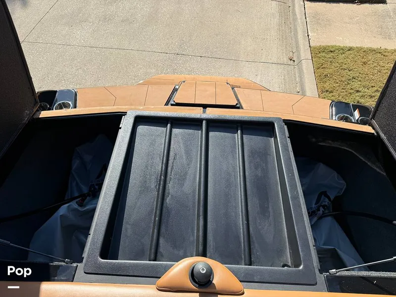 Slide: The Image of Axis A24 2022 - 16056205