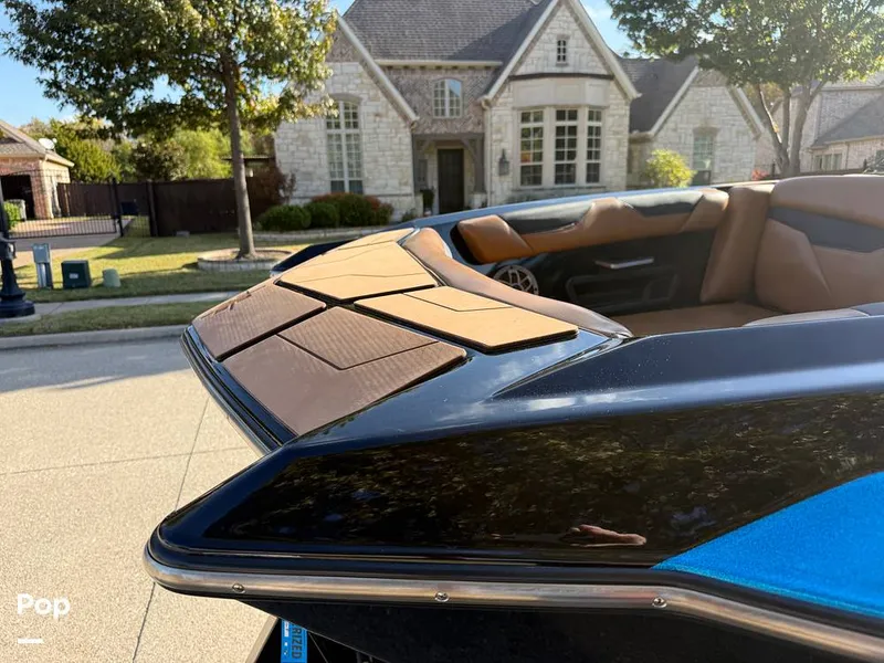 Slide: The Image of Axis A24 2022 - 16056125