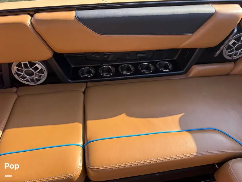 Slide: The Image of Axis A24 2022 - 16056168