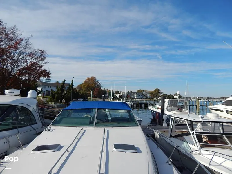 Slide: The Image of Sea Ray 390 Express Cruiser 1986 - 16017270