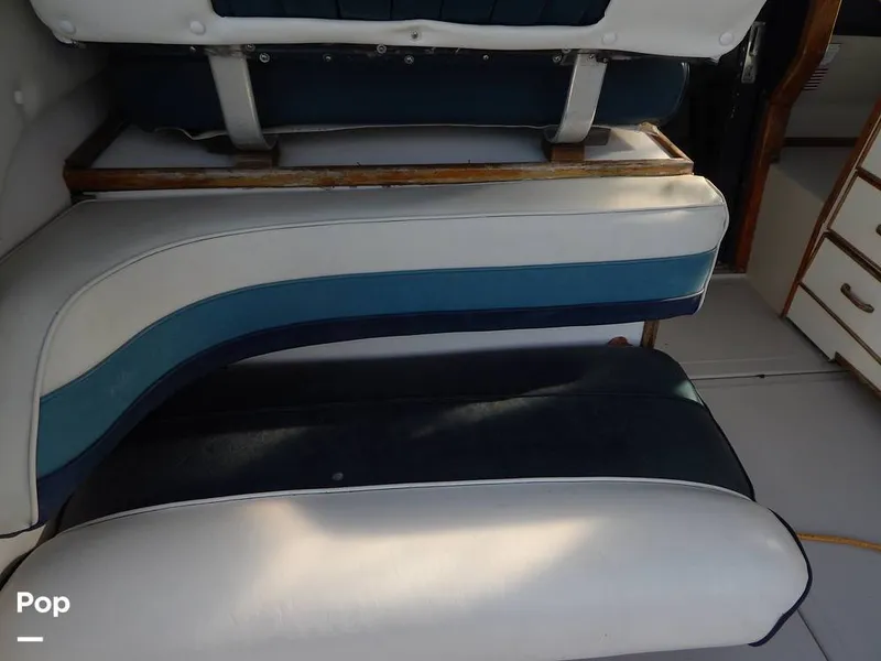 Slide: The Image of Sea Ray 390 Express Cruiser 1986 - 16017352