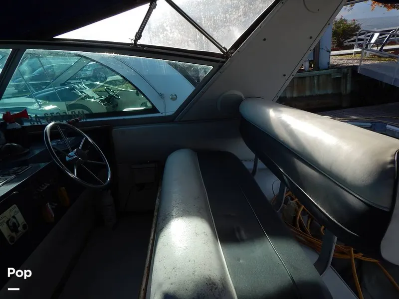 Slide: The Image of Sea Ray 390 Express Cruiser 1986 - 16017357