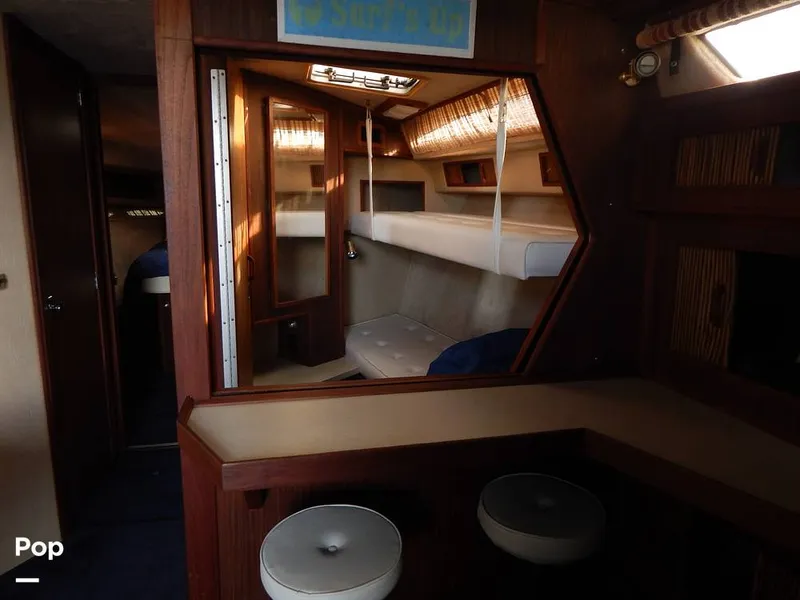 Slide: The Image of Sea Ray 390 Express Cruiser 1986 - 16017364