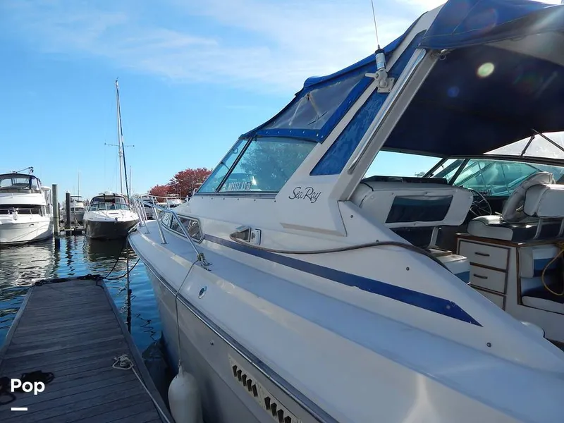 Slide: The Image of Sea Ray 390 Express Cruiser 1986 - 16017257