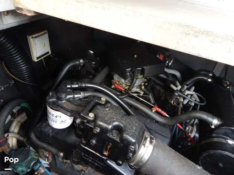 Slide: The Image of Sea Ray 390 Express Cruiser 1986 - 16017511