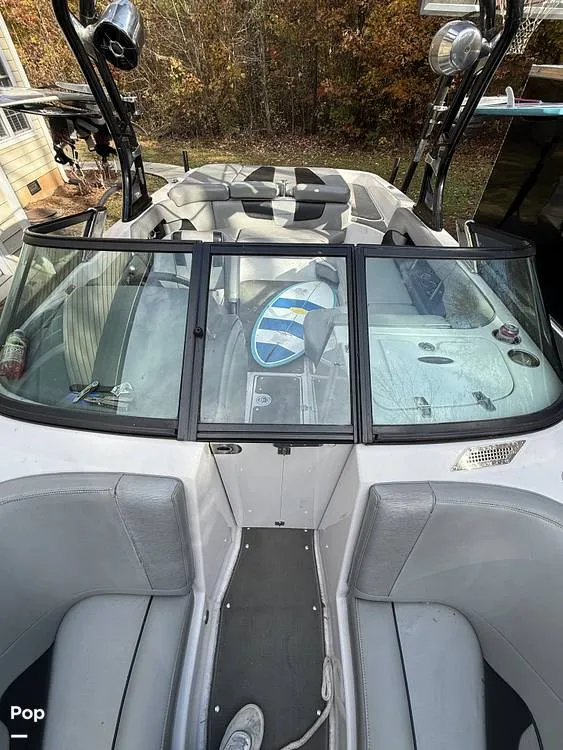 Slide: The Image of Correct Craft 210 Super Air Nautique 2009 - 16038486