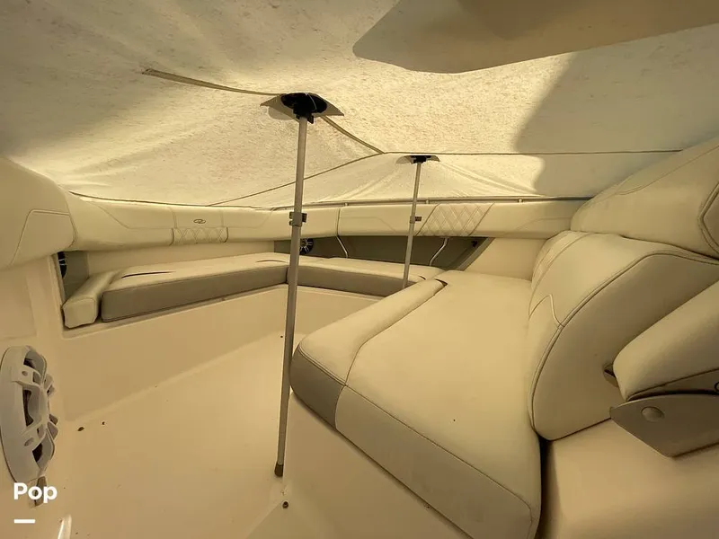 Slide: The Image of Regal 33 SAV 2019 - 16119243