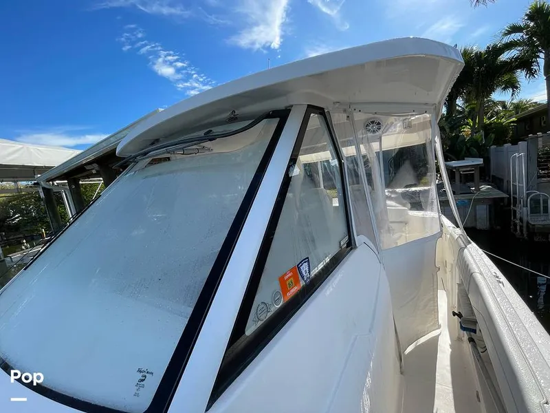 Slide: The Image of Regal 33 SAV 2019 - 16119248