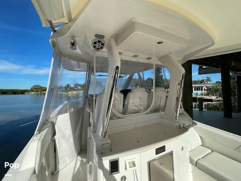 Slide: The Image of Regal 33 SAV 2019 - 16119254