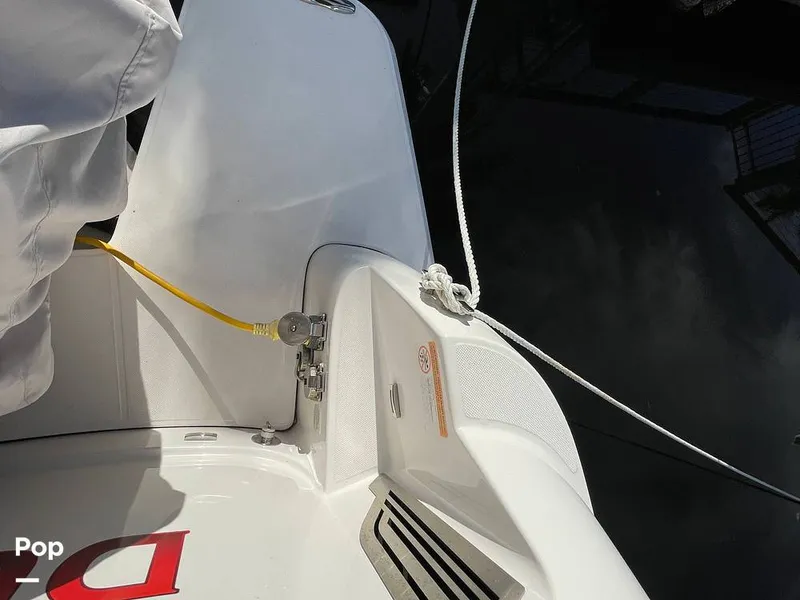 Slide: The Image of Regal 33 SAV 2019 - 16119255