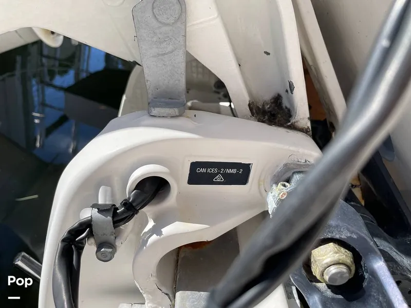 Slide: The Image of Regal 33 SAV 2019 - 16119261