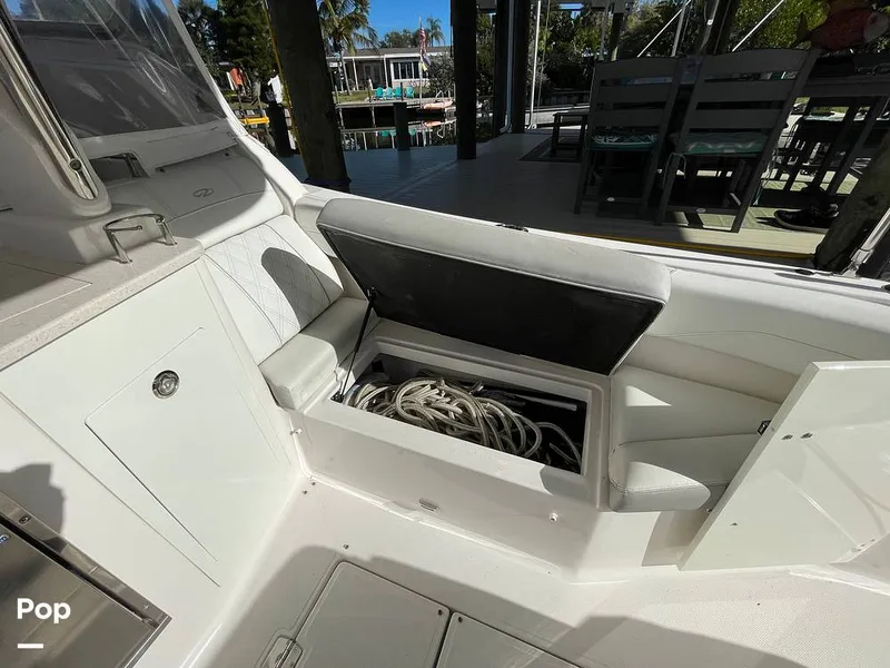 Slide: The Image of Regal 33 SAV 2019 - 16119069