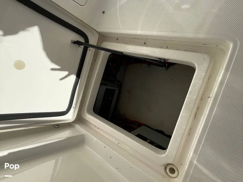 Slide: The Image of Regal 33 SAV 2019 - 16119076